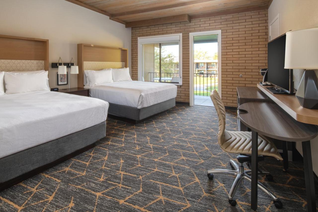 On The River, An Ihg 3* Richland