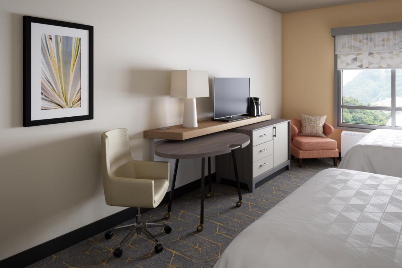 Hotel On The River, An Ihg Richland