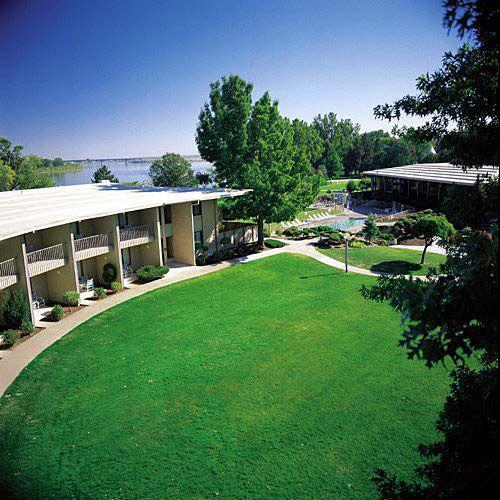 On The River, An Ihg 3* Richland